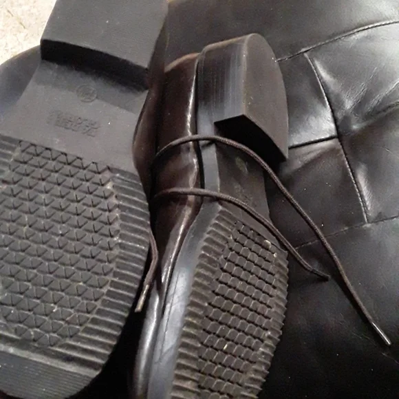 Chocolate Color Boots - Picture 3 of 5